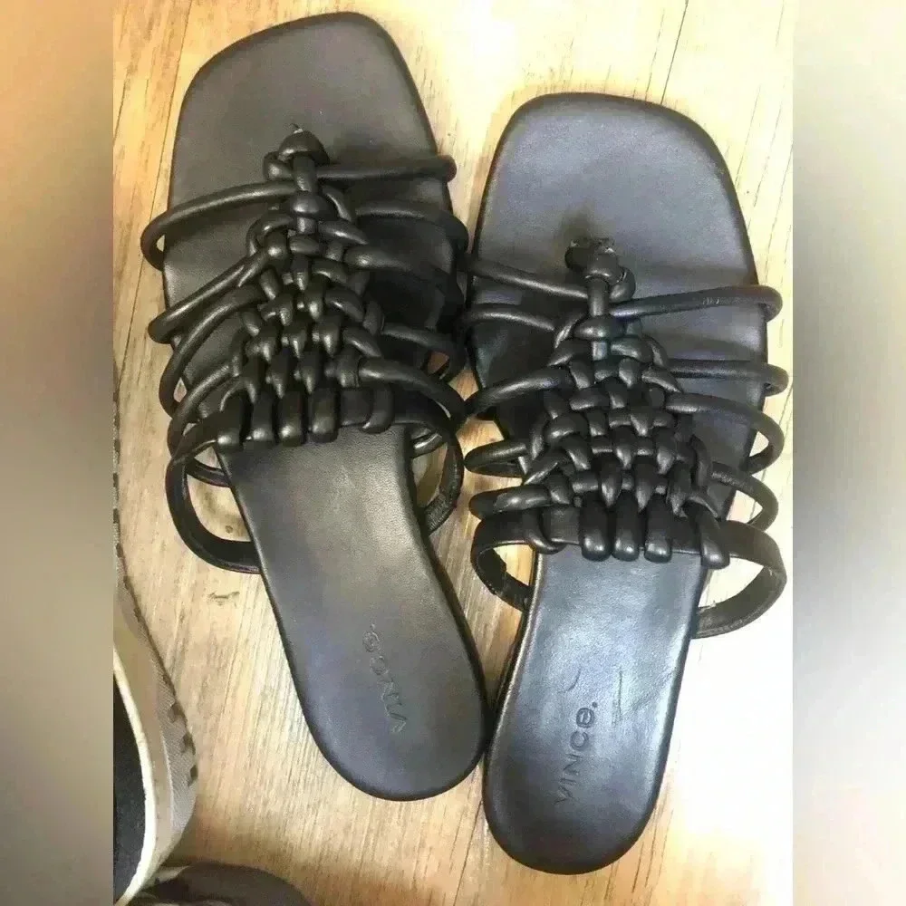 Vince Vero Cucio DAE Sandal -Like new - Picture 15 of 17